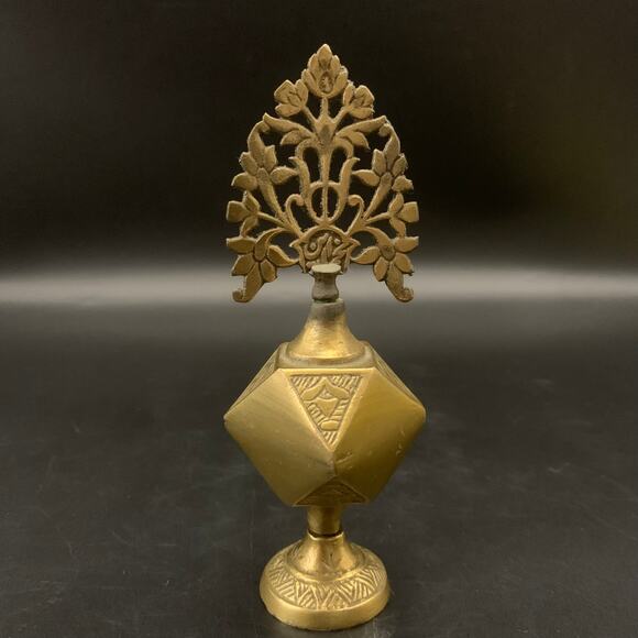 Vintage Other - Vintage Brass Floral Empty Bottle Screw Top Dauber Intricate floral design